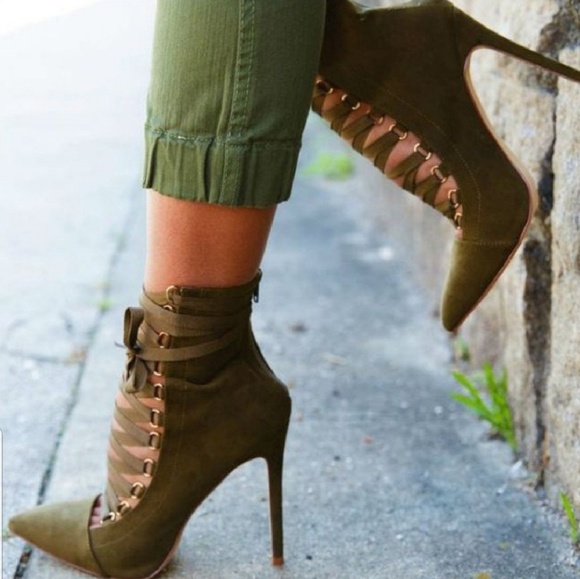 💝LAST PAIR!💝Best Selling Gladiator Heels Green - Picture 3 of 5